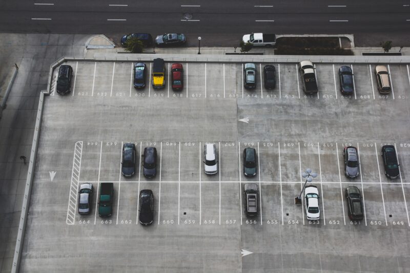 おすすめ駐車場シェアリングサービスランキング7選を徹底比較【2023年最新】導入事例やメリット・デメリットも紹介